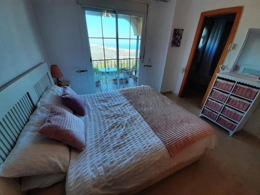 3 Bedroom Home With Amazing Views & Outdoor Spaces Manilva Zewnętrze zdjęcie