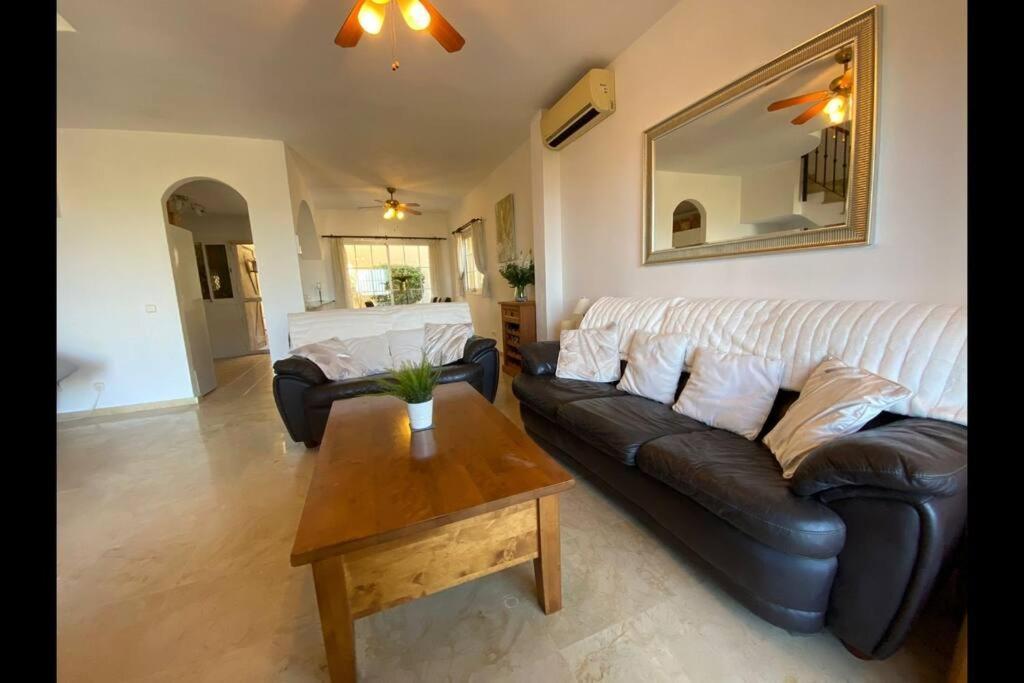 3 Bedroom Home With Amazing Views & Outdoor Spaces Manilva Zewnętrze zdjęcie