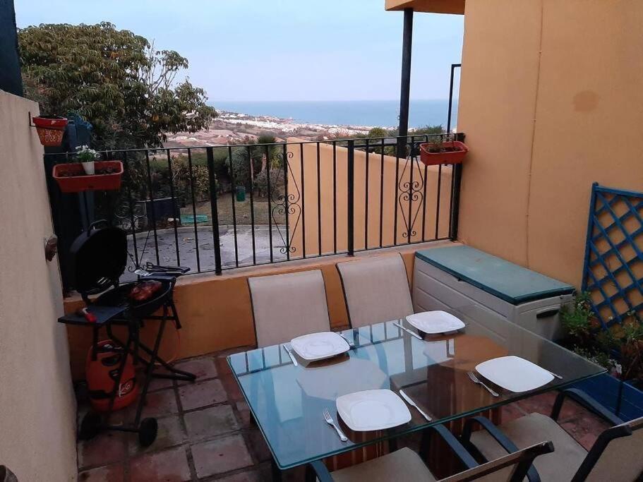 3 Bedroom Home With Amazing Views & Outdoor Spaces Manilva Zewnętrze zdjęcie